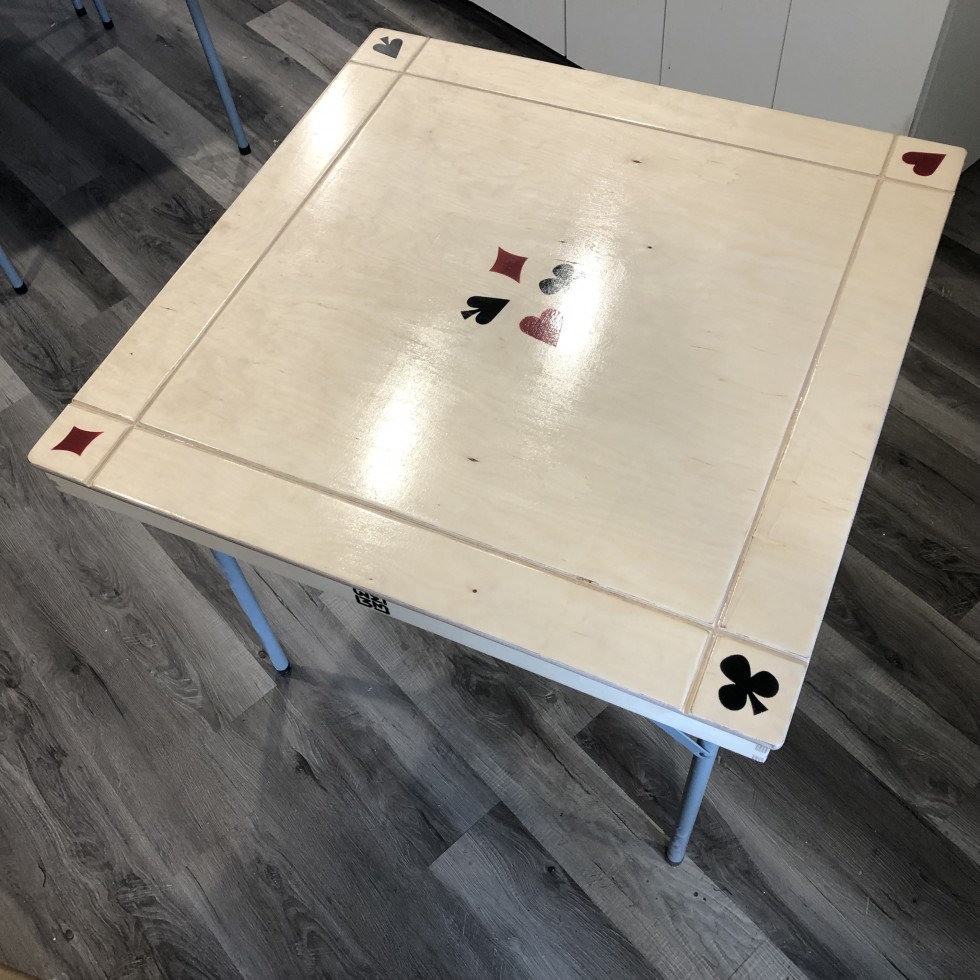 Table à cartes pliante en bois